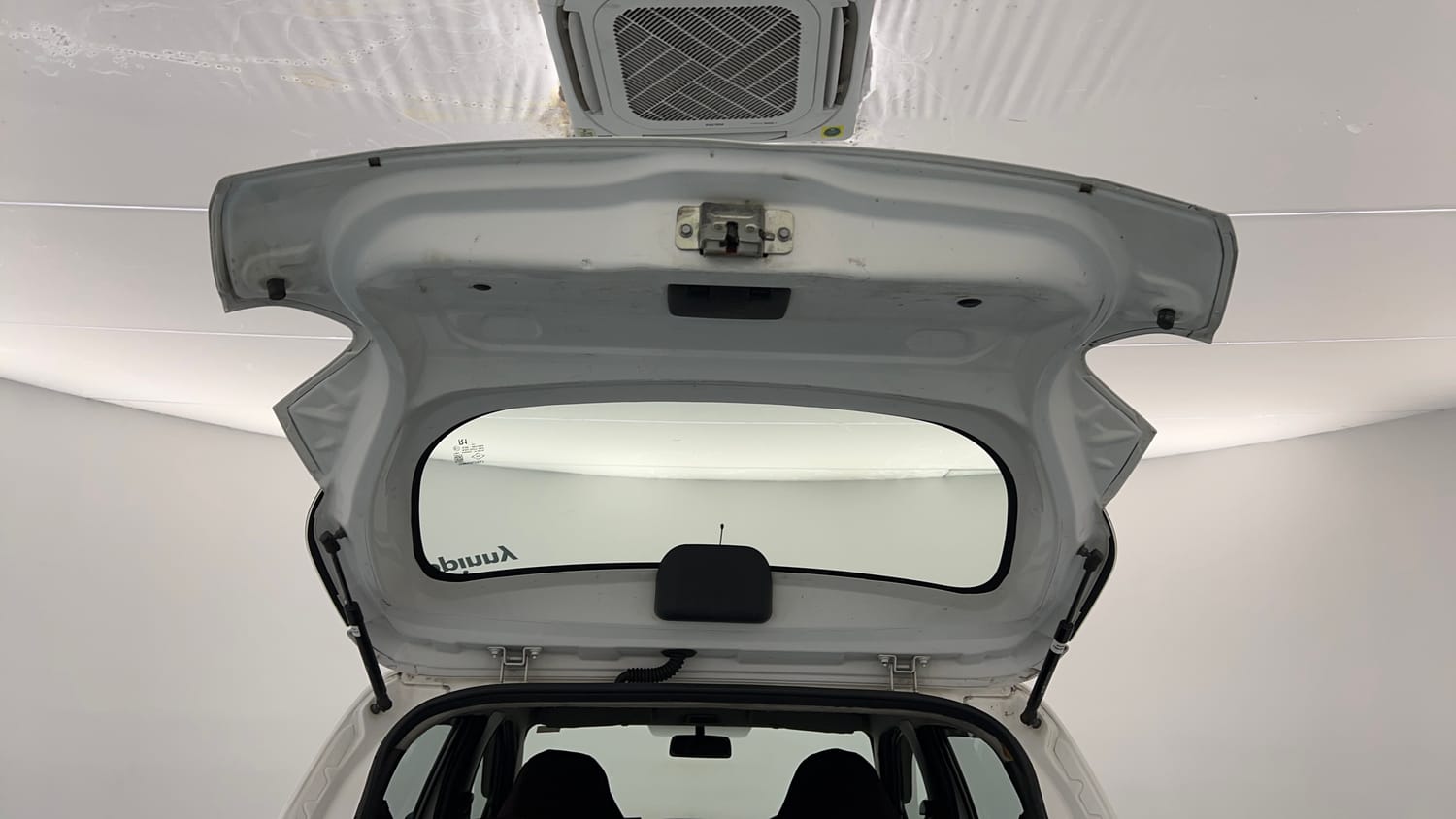 Used 2017 Renault Kwid 1.0 RXT Petrol Manual interior DICKY DOOR OPEN VIEW