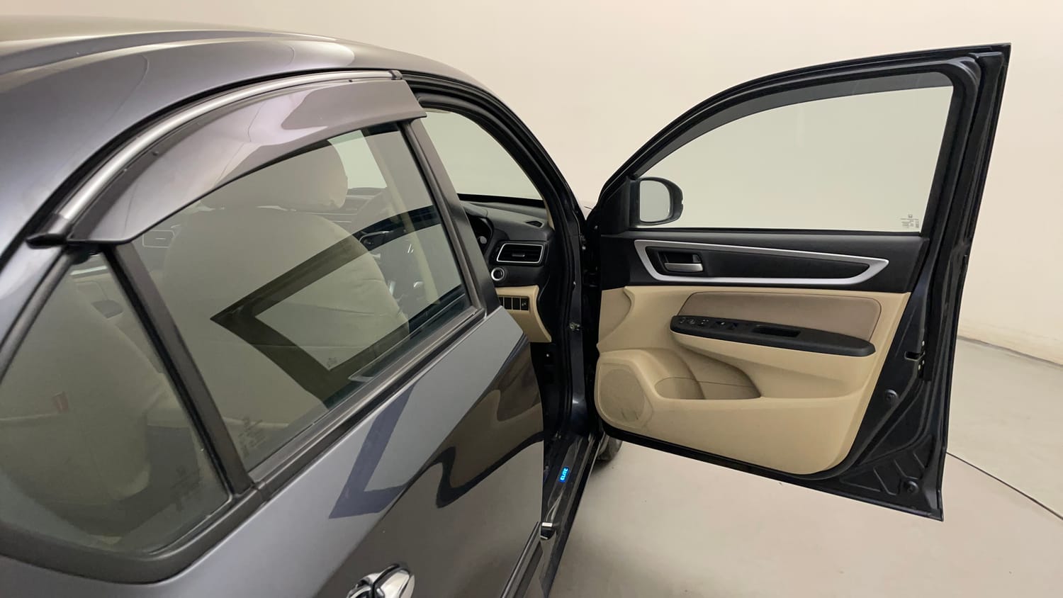Used 2023 Honda Amaze VX 1.2 Petrol CVT Petrol Automatic interior RIGHT FRONT DOOR OPEN VIEW
