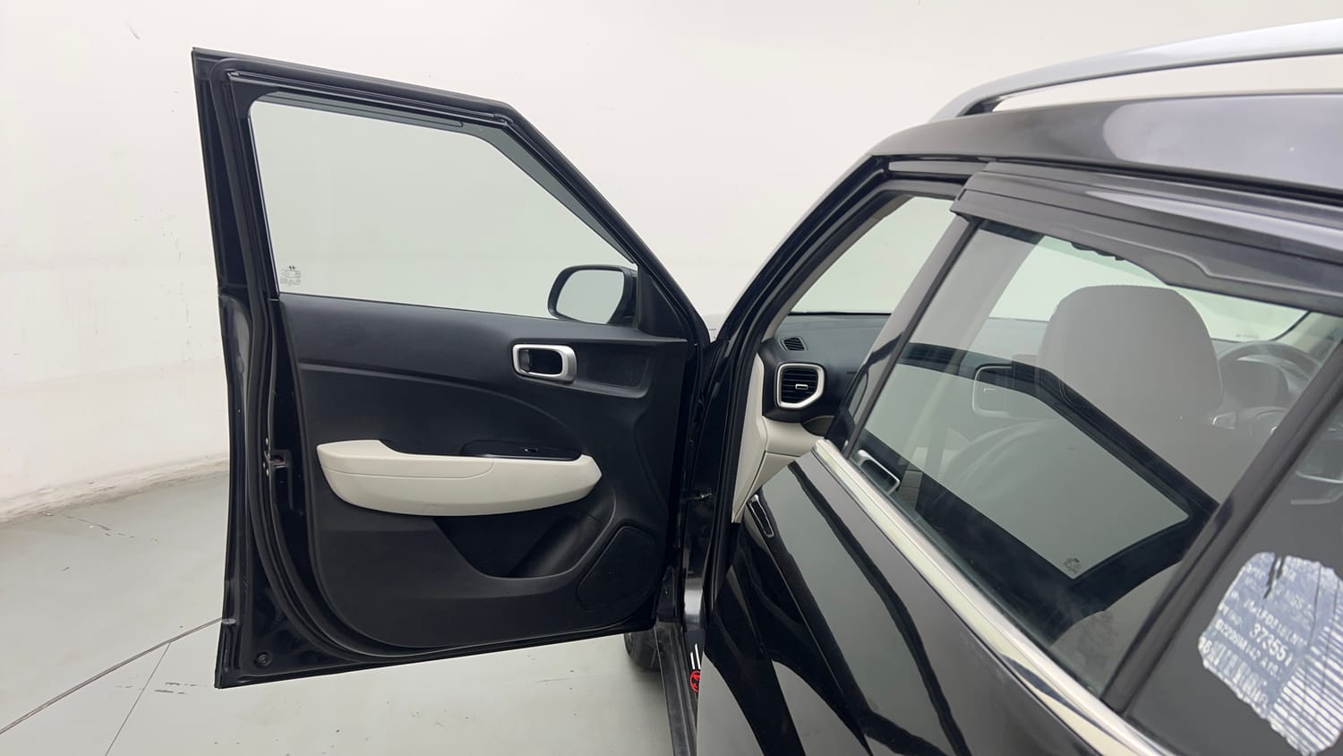 Used 2022 Hyundai Venue SX 1.2 Petrol Petrol Manual interior LEFT FRONT DOOR OPEN VIEW