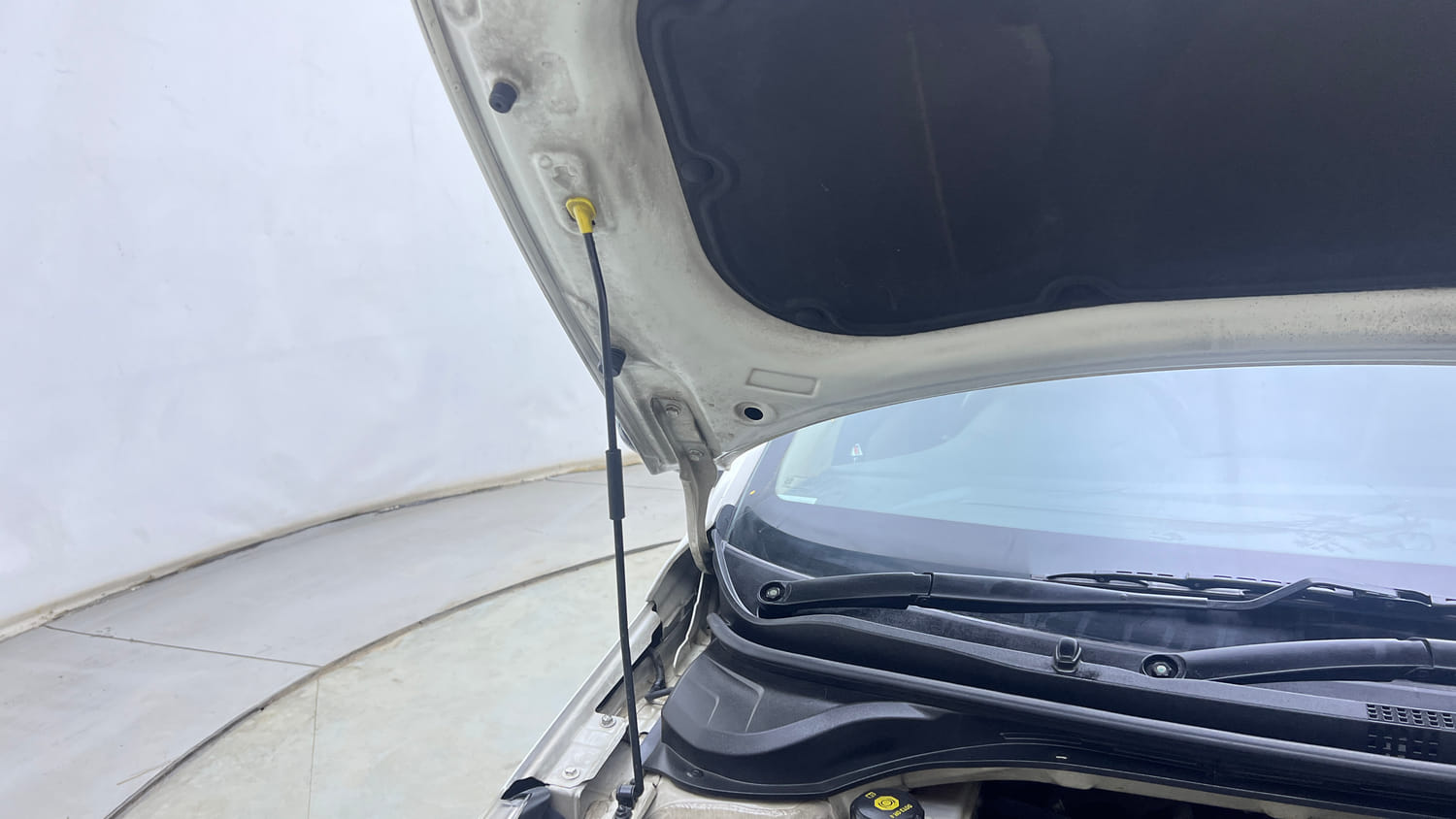 Used 2018 Hyundai Verna SX (O)1.6 VTVT Petrol Manual engine ENGINE RIGHT SIDE HINGE & APRON VIEW