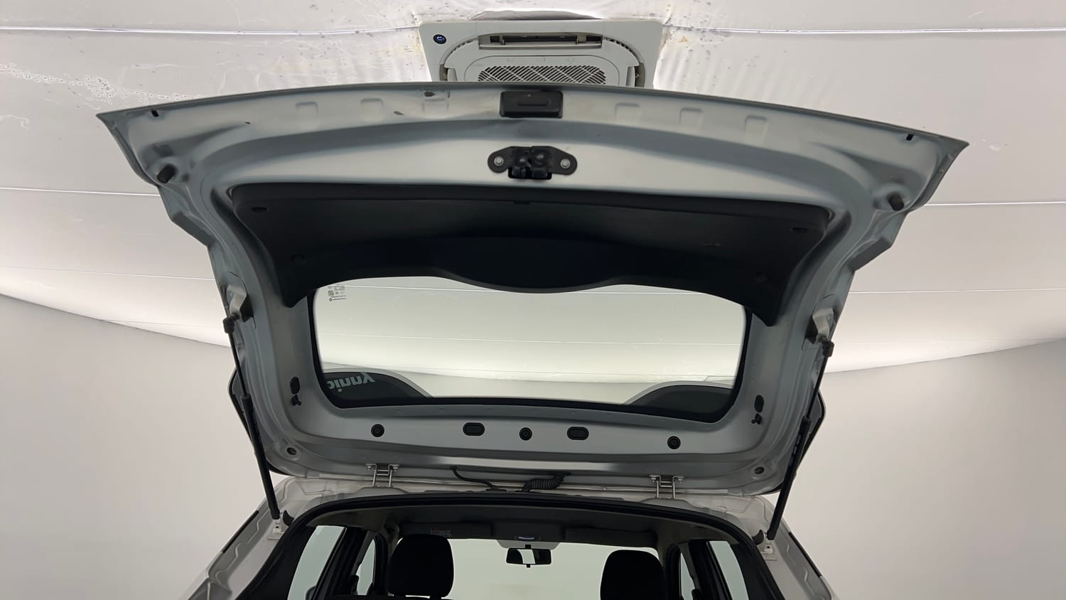 Used 2021 Renault Kiger RXT MT Petrol Manual interior DICKY DOOR OPEN VIEW