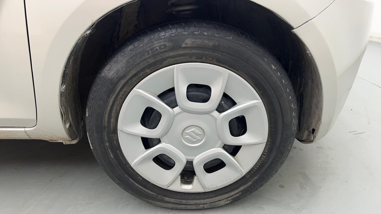 Used 2017 Maruti Suzuki Ignis Delta 1.2 MT Petrol Manual tyres RIGHT FRONT TYRE RIM VIEW