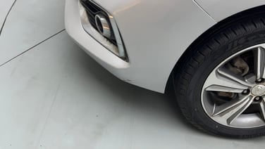 minor_scratch_0