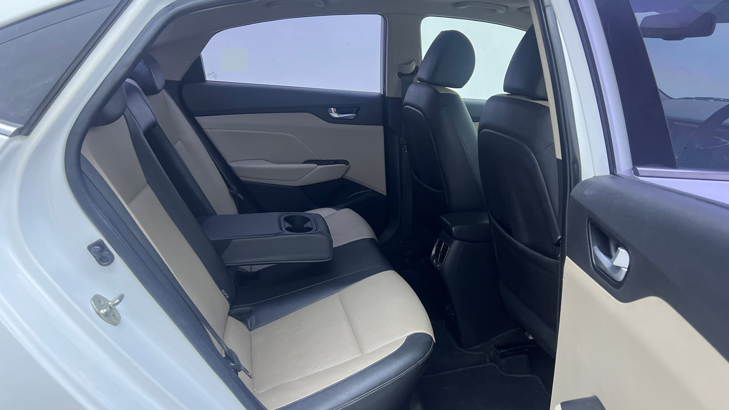 Used 2018 Hyundai Verna SX (O)1.6 VTVT Petrol Manual interior RIGHT SIDE REAR DOOR CABIN VIEW
