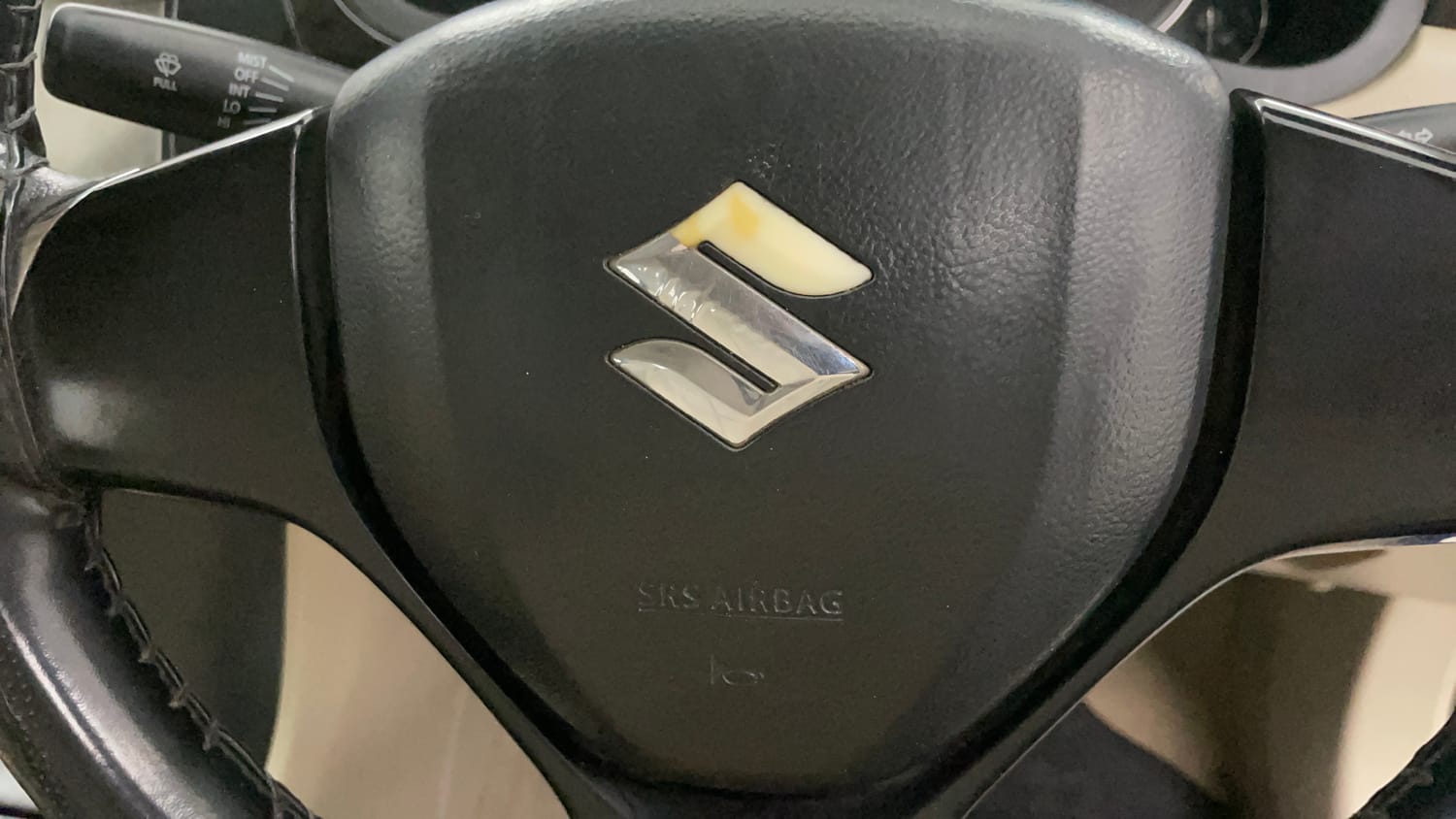 Used 2018 Maruti Suzuki Ciaz Sigma 1.4 MT Petrol Manual top_features Airbags