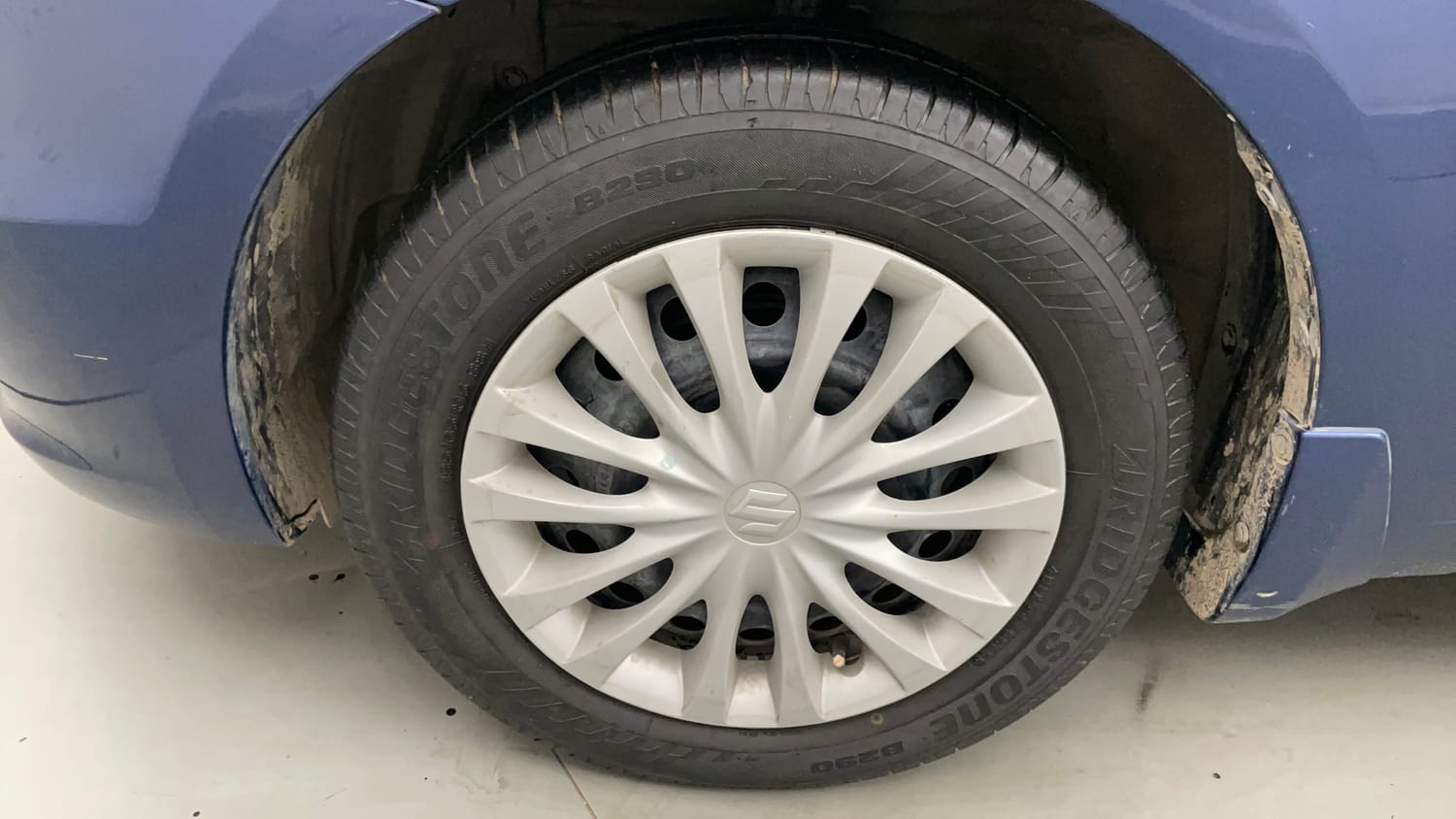 Used 2018 Maruti Suzuki Ciaz Sigma 1.4 MT Petrol Manual tyres LEFT FRONT TYRE RIM VIEW