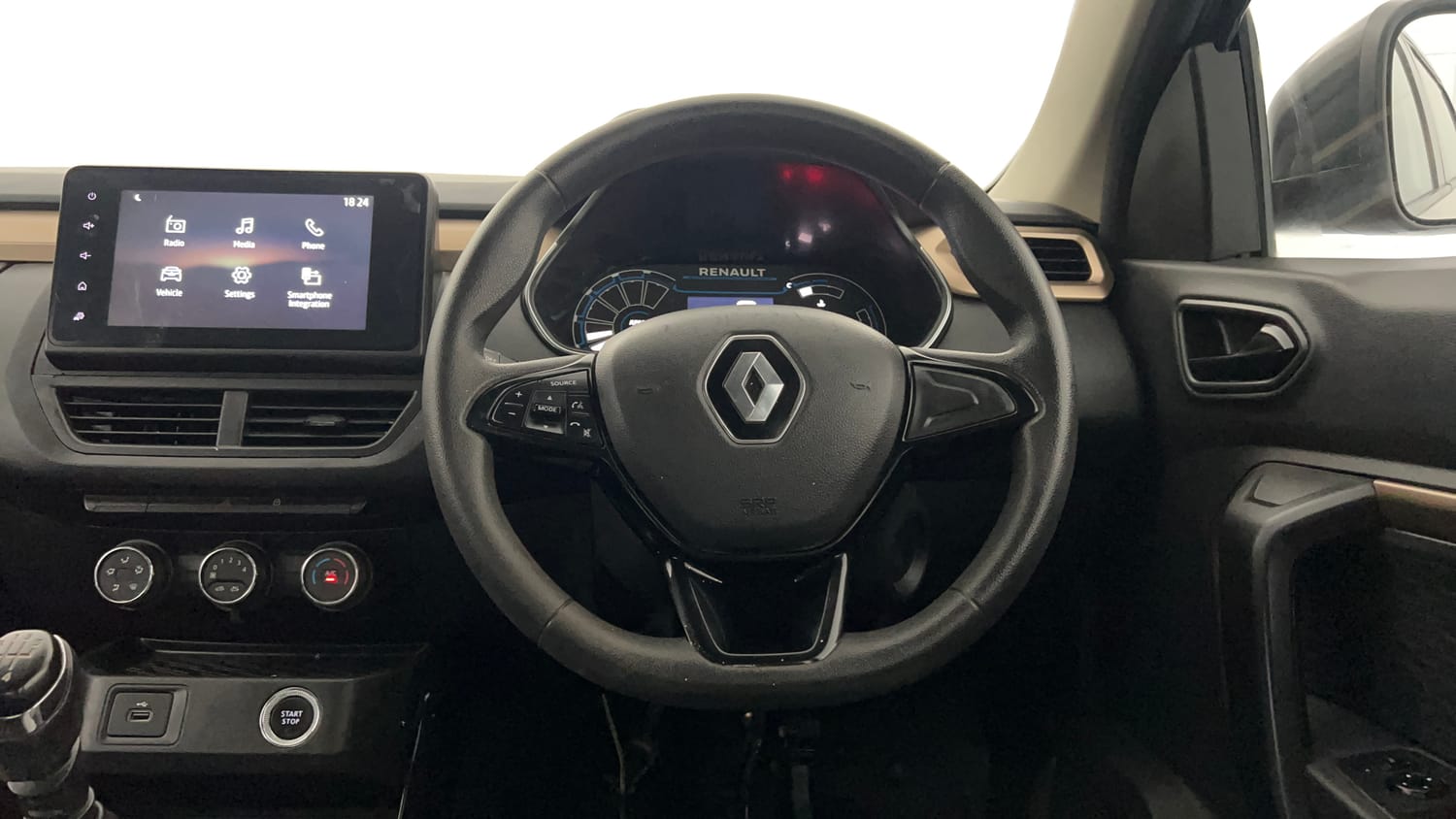 Used 2021 Renault Kiger RXT MT Petrol Manual interior STEERING VIEW