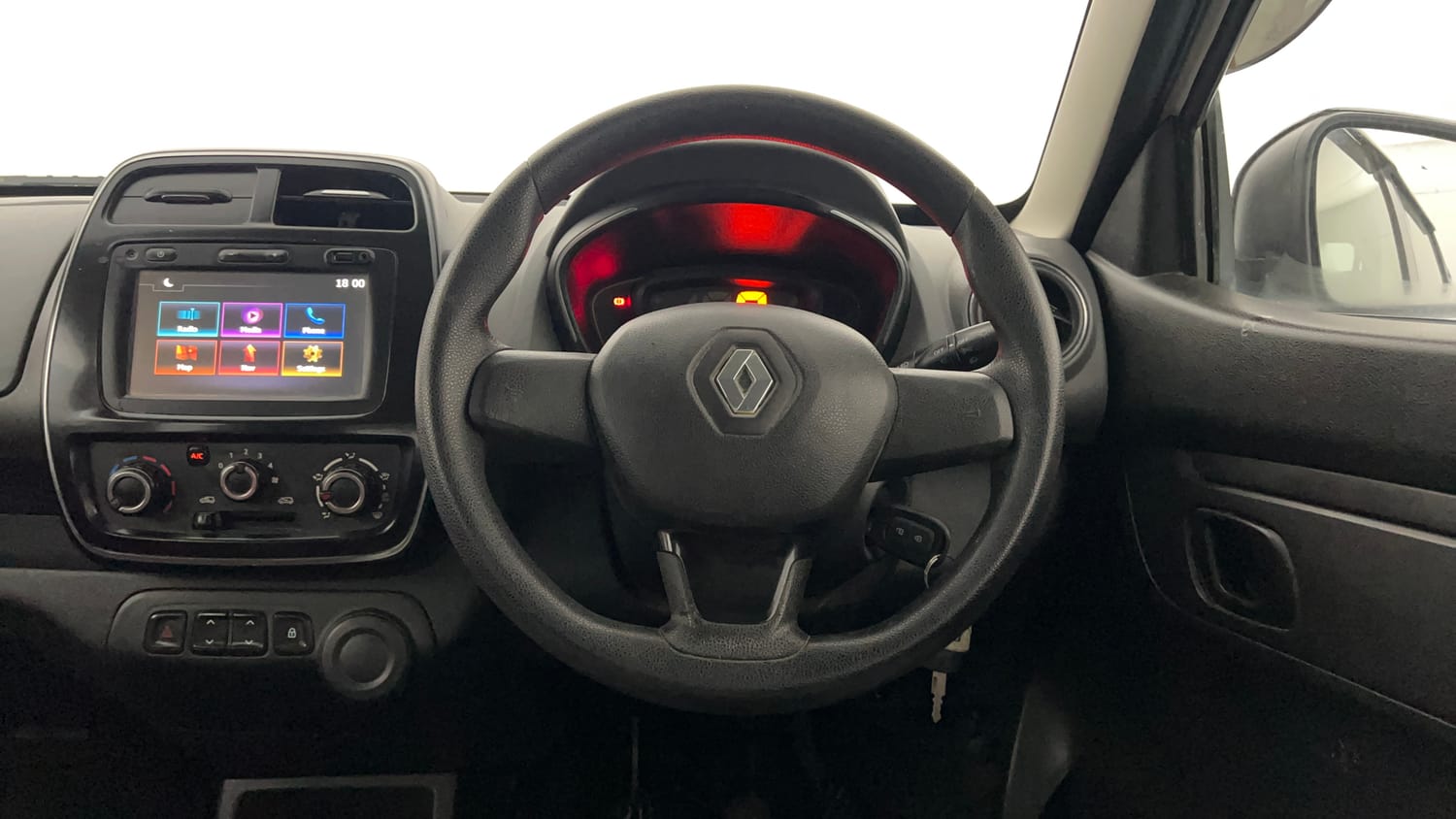 Used 2017 Renault Kwid 1.0 RXT Petrol Manual interior STEERING VIEW