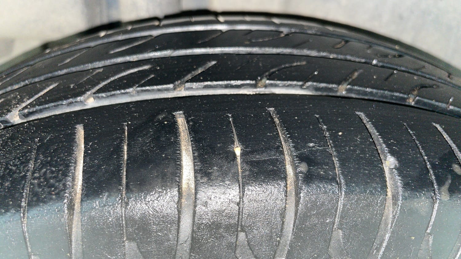 Used 2018 Maruti Suzuki Ciaz Sigma 1.4 MT Petrol Manual tyres RIGHT REAR TYRE TREAD VIEW