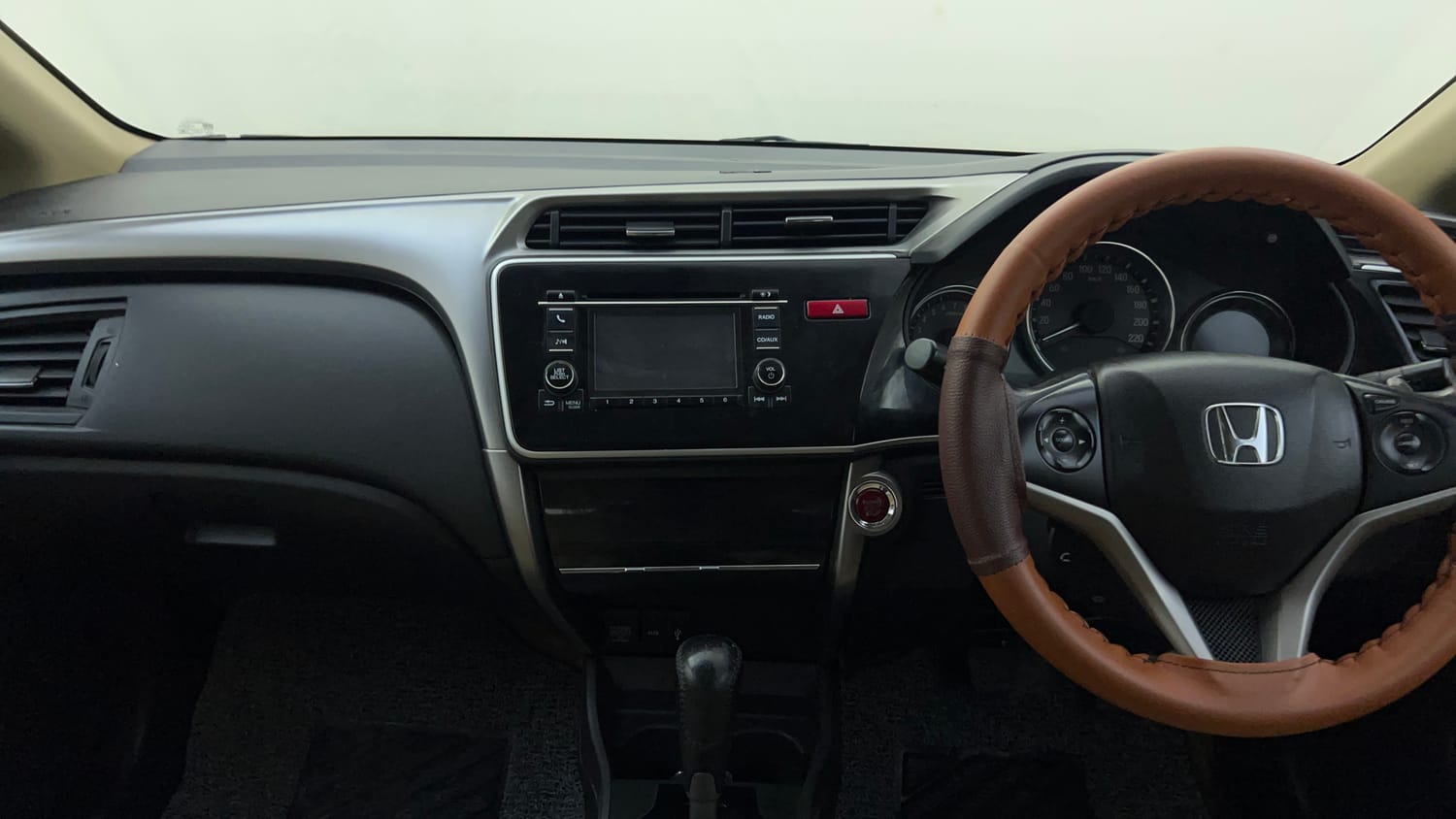 Used 2015 Honda City VX CVT Petrol Automatic interior MUSIC SYSTEM & AC CONTROL VIEW