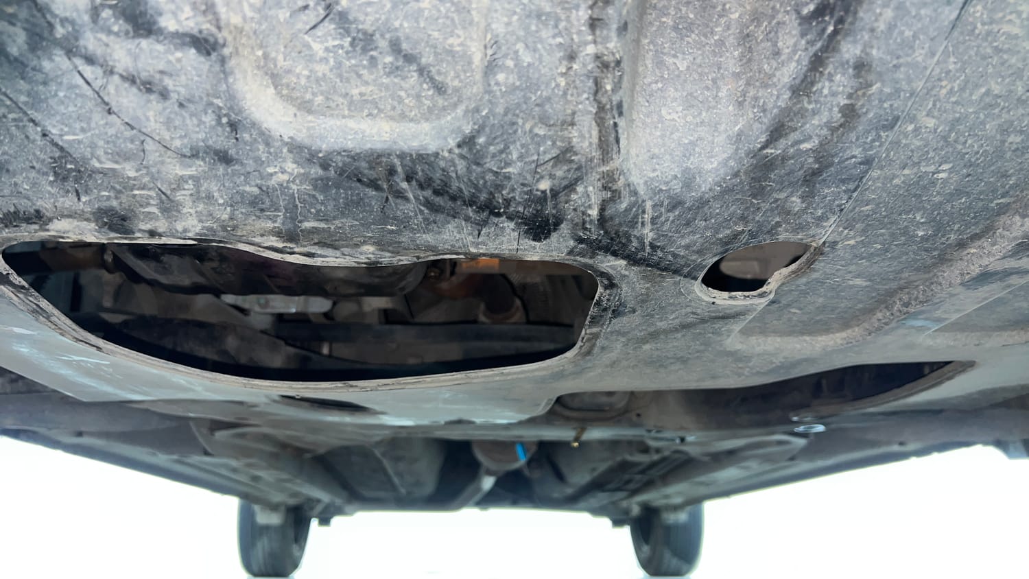Used 2022 Hyundai Venue SX 1.2 Petrol Petrol Manual extra FRONT LEFT UNDERBODY VIEW
