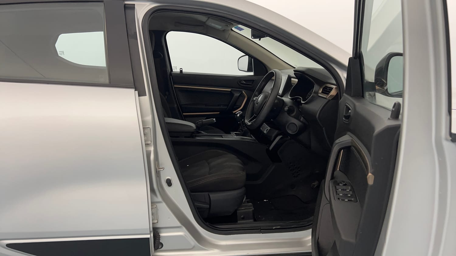 Used 2021 Renault Kiger RXT MT Petrol Manual interior RIGHT SIDE FRONT DOOR CABIN VIEW