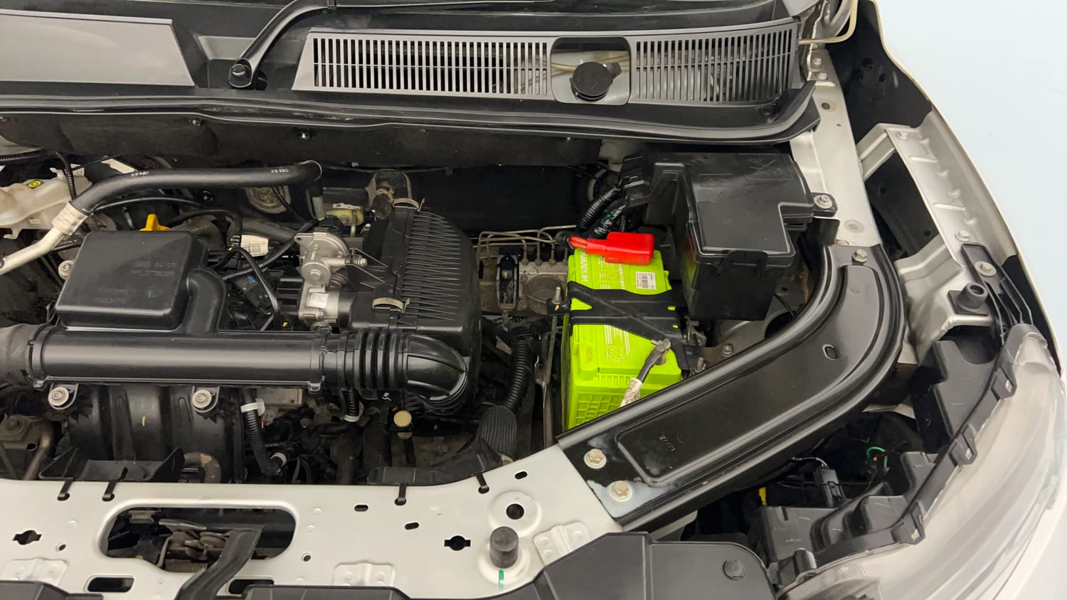 Used 2021 Renault Kiger RXT MT Petrol Manual engine ENGINE LEFT SIDE VIEW