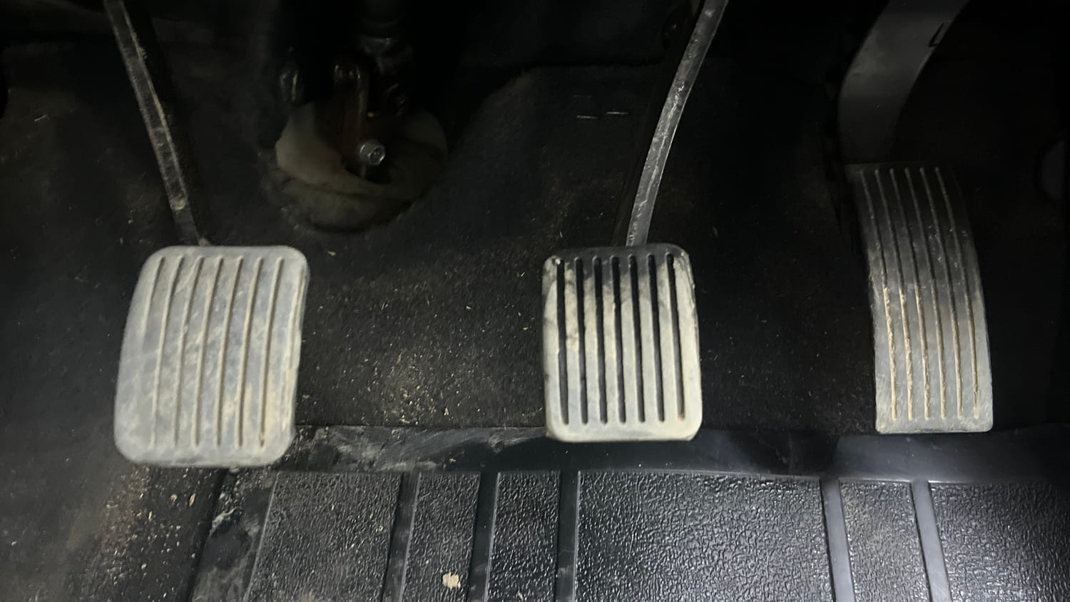Used 2016 Hyundai Grand i10 Sportz 1.2 Kappa VTVT Petrol Manual interior PEDALS VIEW