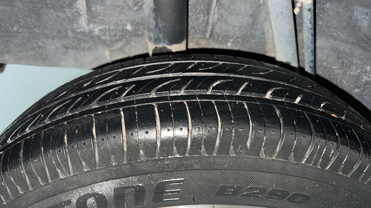 Used 2017 Renault Kwid 1.0 RXT Petrol Manual tyres RIGHT REAR TYRE TREAD VIEW