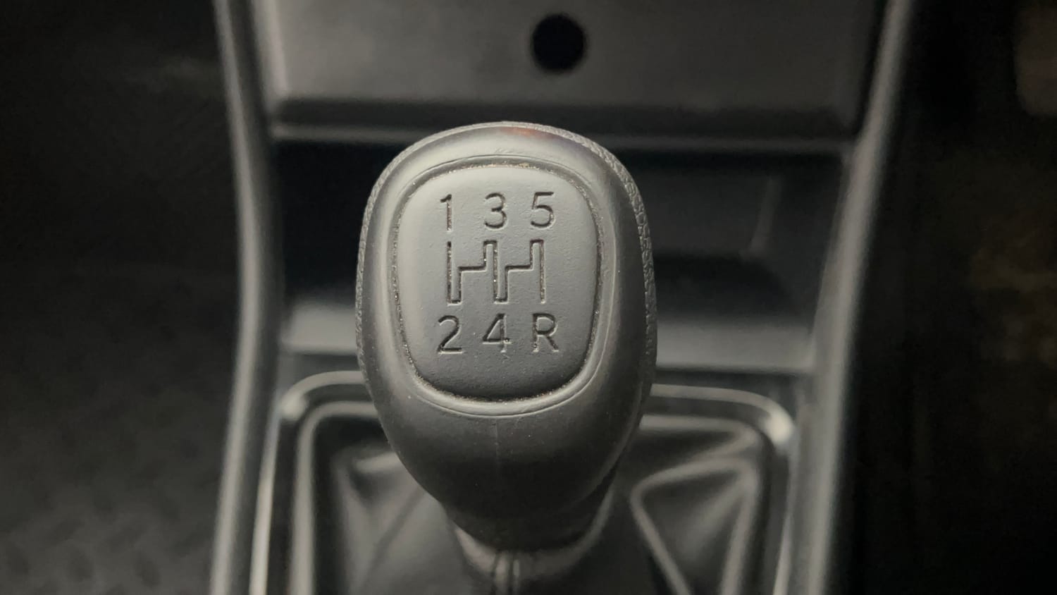 Used 2024 Tata Punch Pure MT Petrol Manual interior GEAR  KNOB VIEW