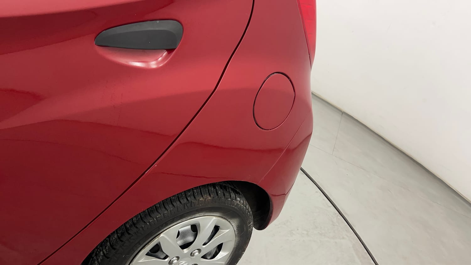 Used 2018 Hyundai Eon Magna + Petrol Manual dents MINOR SCRATCH