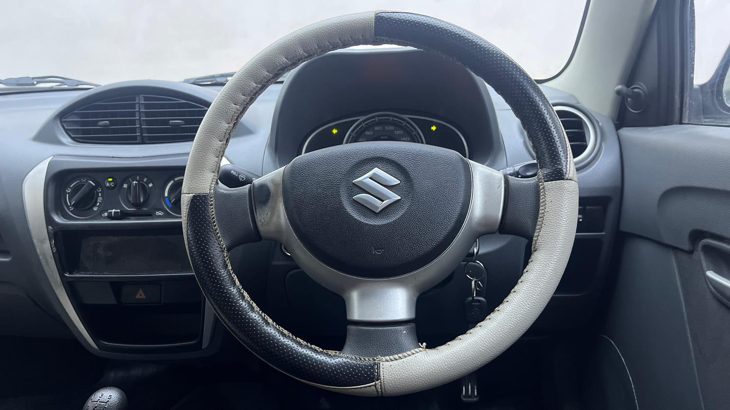 Used 2015 Maruti Suzuki Alto 800 Lxi Petrol Manual interior STEERING VIEW
