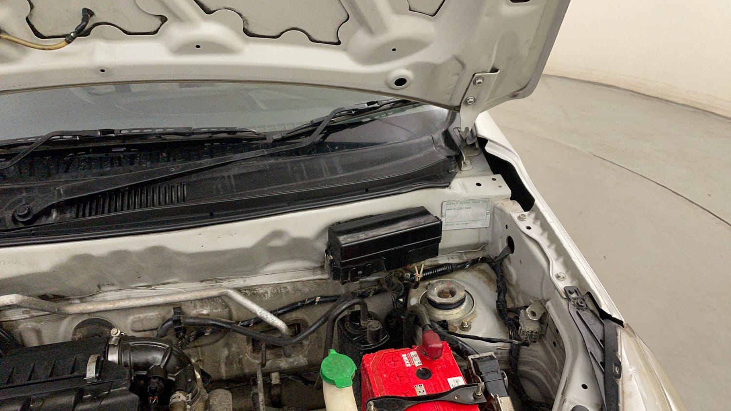 Used 2016 Maruti Suzuki Alto K10 VXi AMT Petrol Automatic engine ENGINE LEFT SIDE HINGE & APRON VIEW