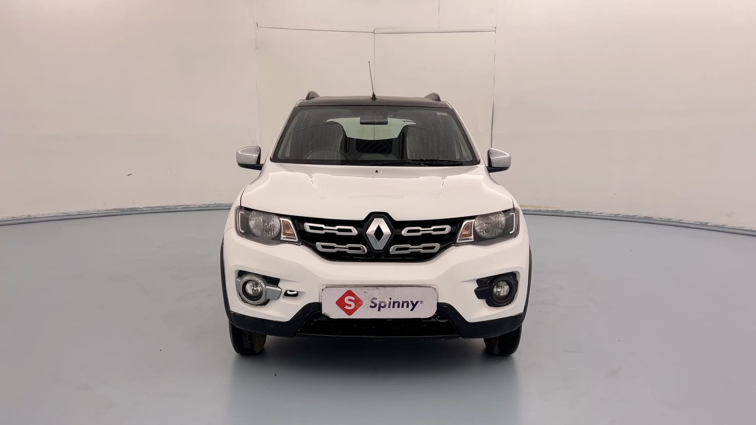 Used 2017 Renault Kwid 1.0 RXT Petrol Manual exterior FRONT VIEW
