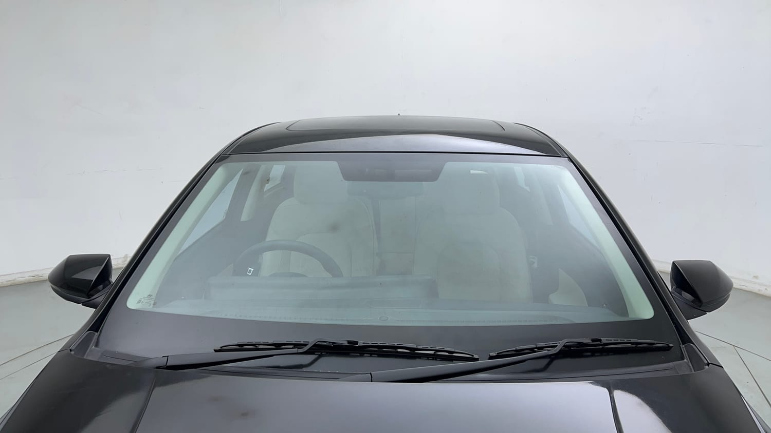 Used 2024 Hyundai Verna SX (O)1.5 Petrol MT Petrol Manual exterior FRONT WINDSHIELD VIEW