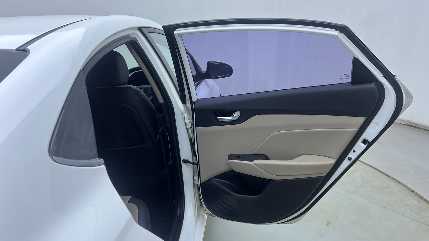 Used 2018 Hyundai Verna SX (O)1.6 VTVT Petrol Manual interior RIGHT REAR DOOR OPEN VIEW