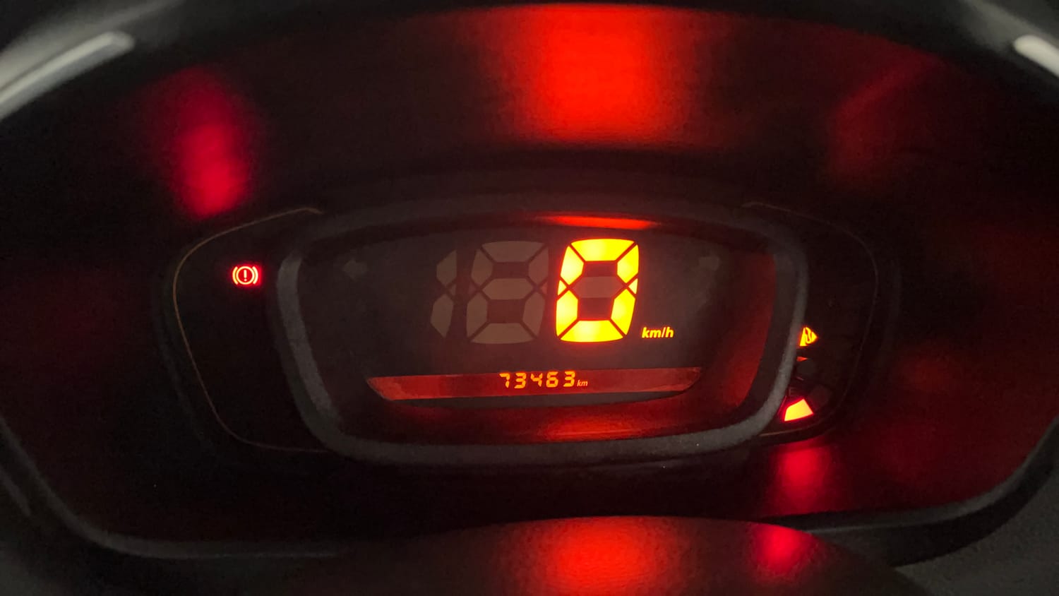 Used 2017 Renault Kwid 1.0 RXT Petrol Manual interior CLUSTERMETER VIEW