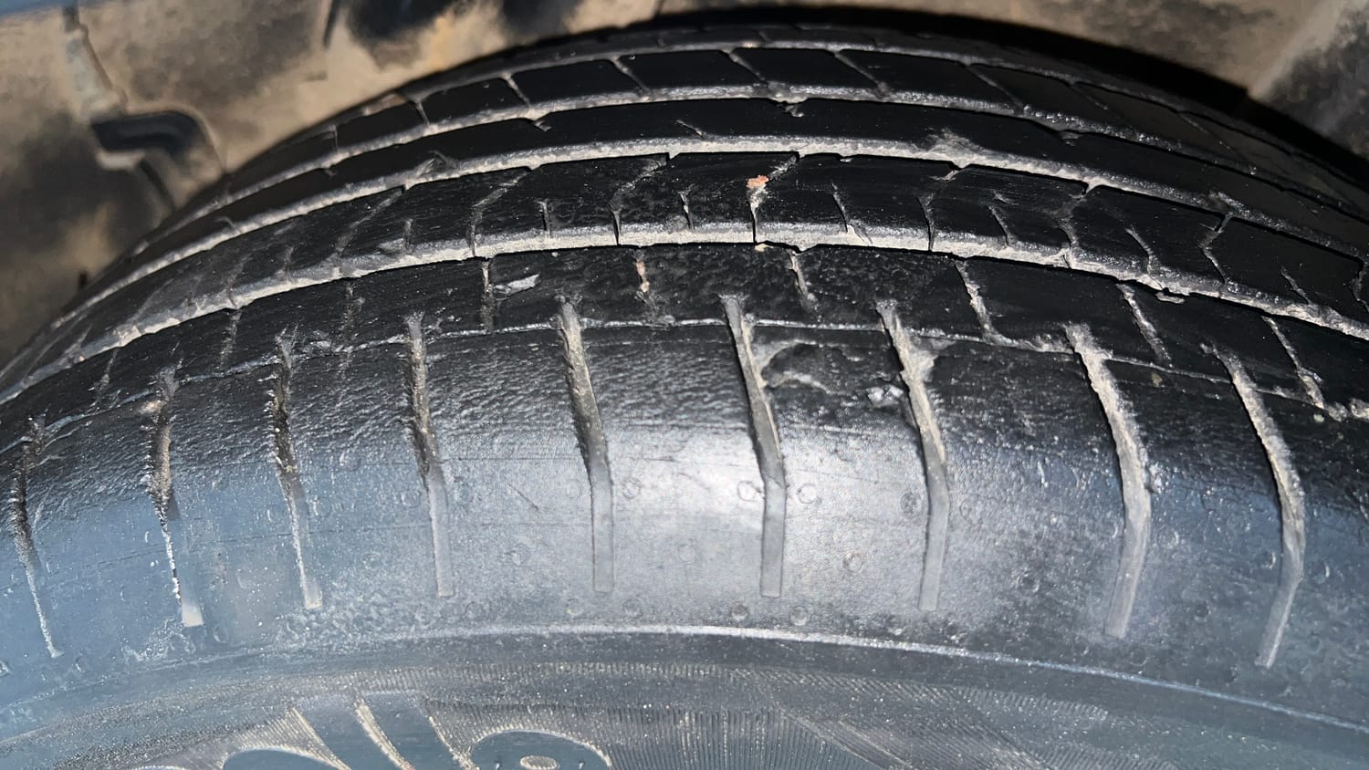 Used 2024 Hyundai Verna SX (O)1.5 Petrol MT Petrol Manual tyres LEFT REAR TYRE TREAD VIEW