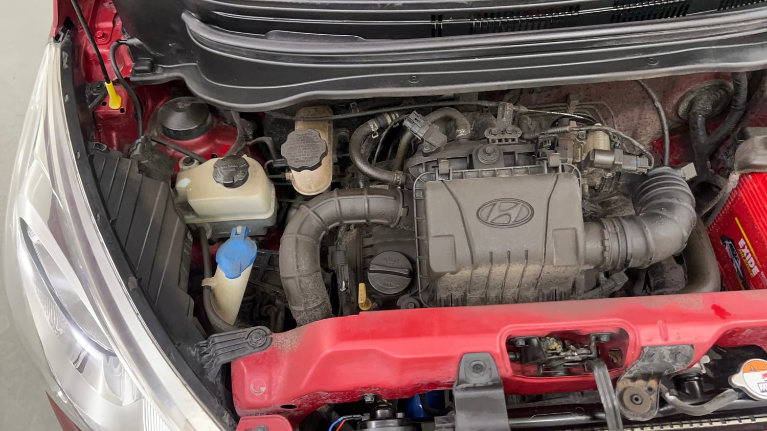 Used 2018 Hyundai Eon Magna + Petrol Manual engine ENGINE RIGHT SIDE VIEW