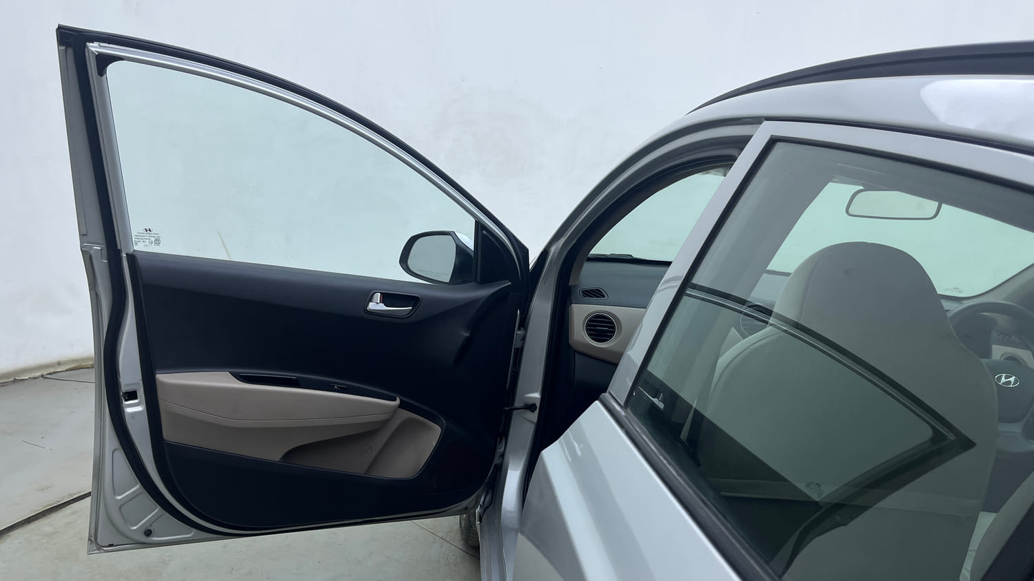 Used 2016 Hyundai Grand i10 Sportz 1.2 Kappa VTVT Petrol Manual interior LEFT FRONT DOOR OPEN VIEW