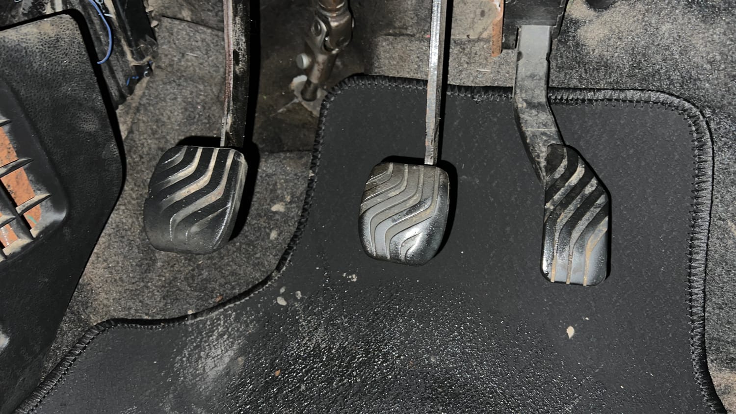 Used 2017 Renault Kwid 1.0 RXT Petrol Manual interior PEDALS VIEW