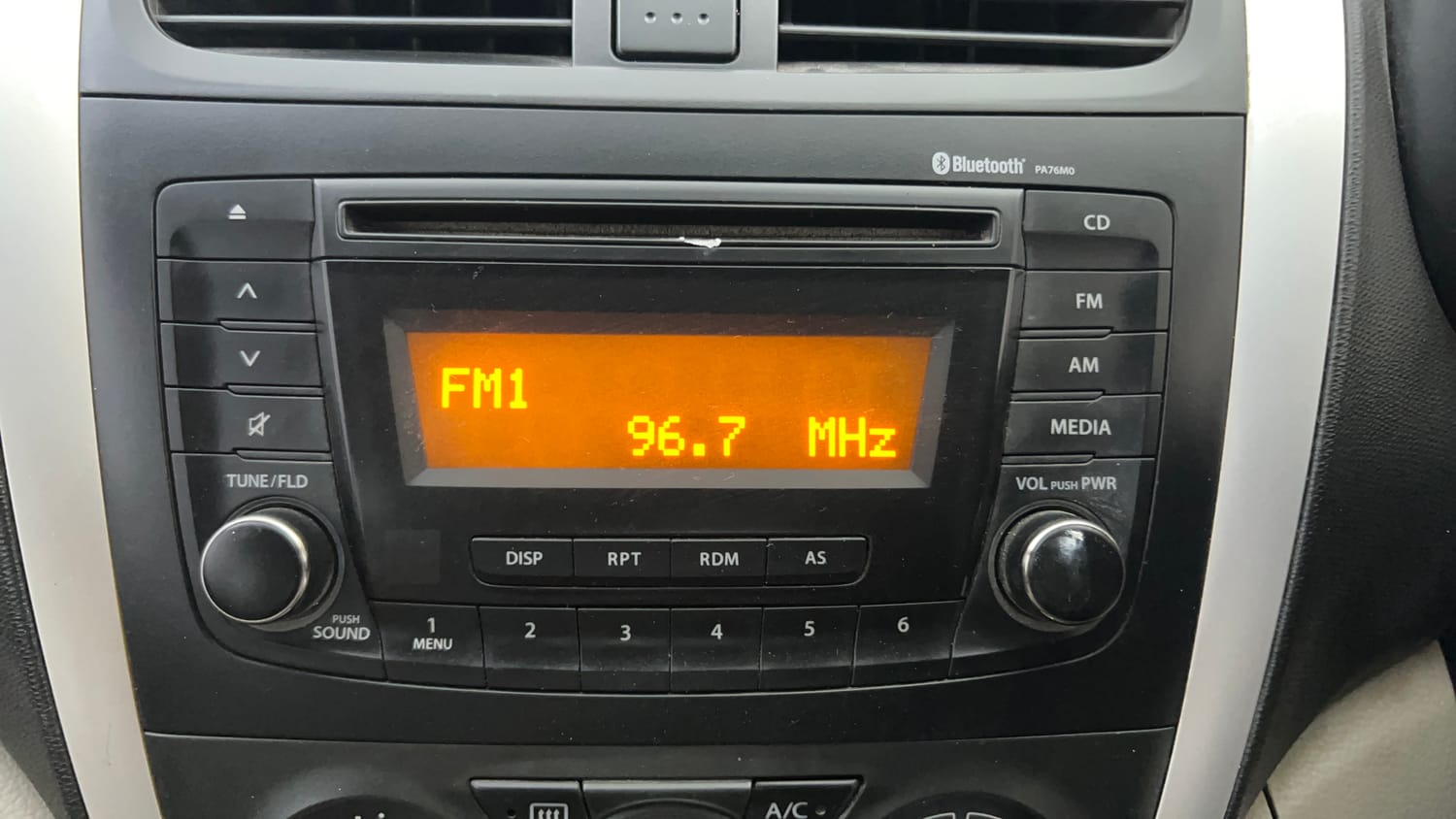 Used 2017 Maruti Suzuki Celerio ZXi Petrol Manual top_features Integrated (in-dash) music system