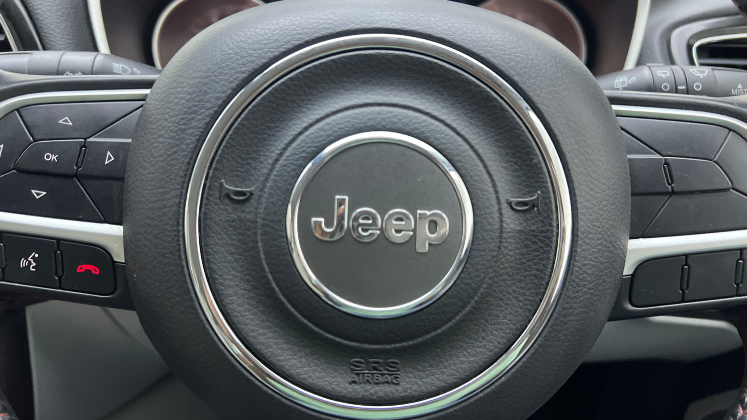 Used 2018 Jeep Compass Limited 1.4 Petrol AT Petrol Automatic top_features Airbags