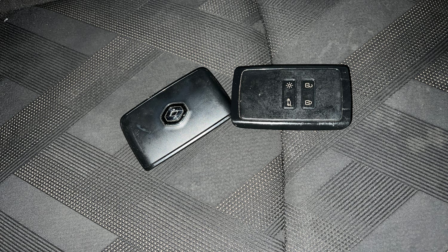 Used 2021 Renault Kiger RXT MT Petrol Manual extra CAR KEY VIEW