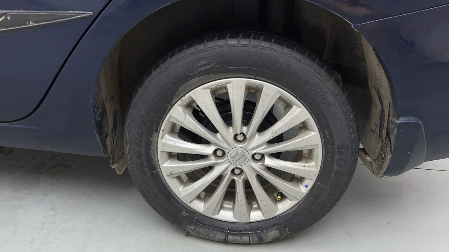 Used 2022 Maruti Suzuki Ciaz Zeta 1.5 Petrol Manual tyres LEFT REAR TYRE RIM VIEW