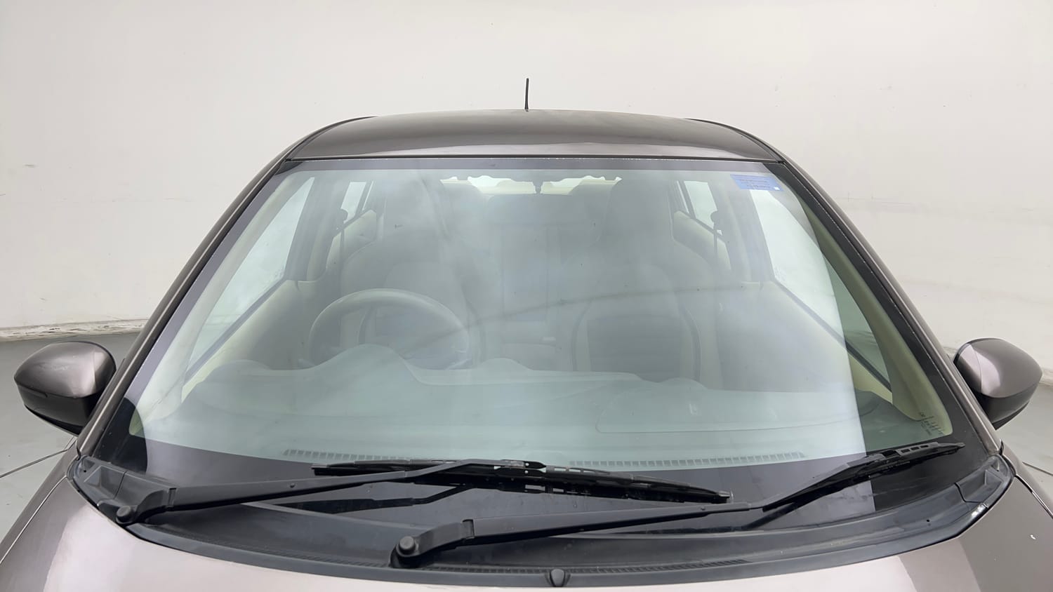 Used 2013 Honda Amaze 1.2 S i-VTEC Petrol Manual exterior FRONT WINDSHIELD VIEW