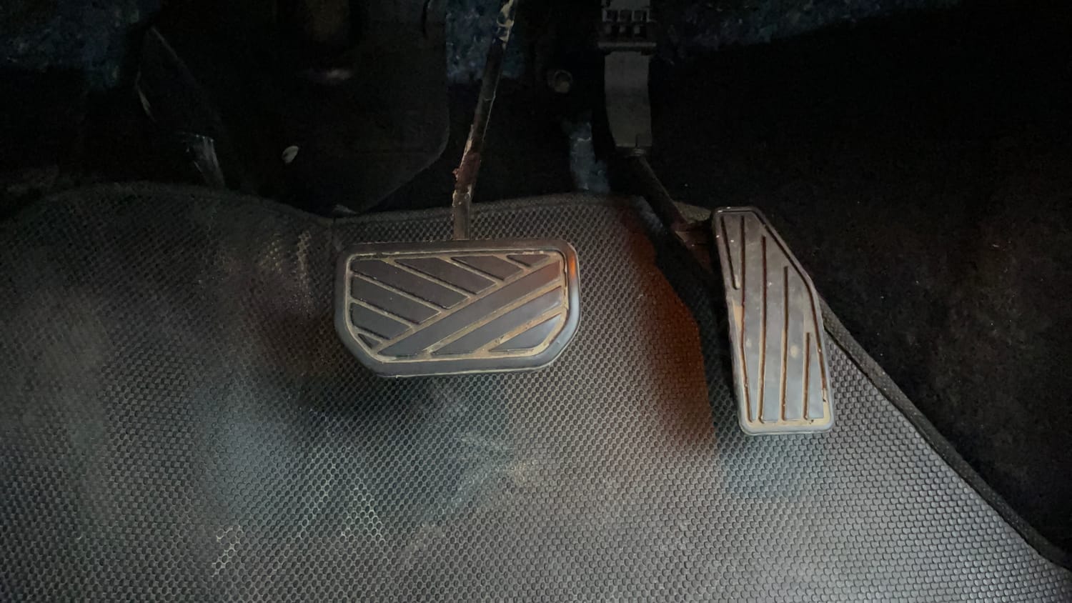 Used 2022 Maruti Suzuki Baleno Zeta AGS Petrol Automatic interior PEDALS VIEW