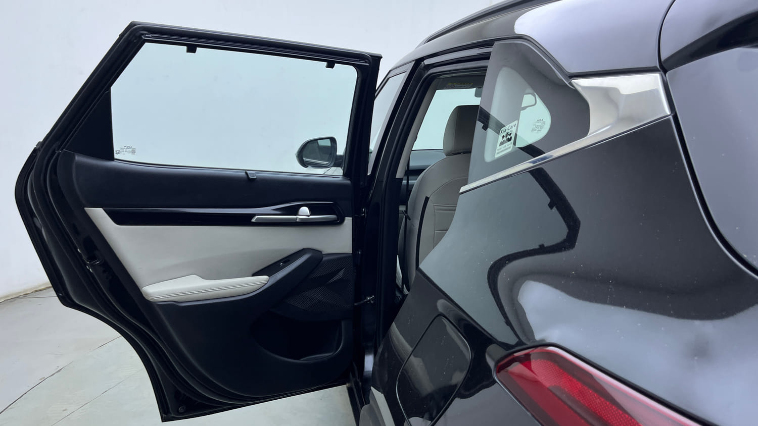 Used 2022 kia Seltos HTX 1.5 IVT Petrol Automatic interior LEFT REAR DOOR OPEN VIEW