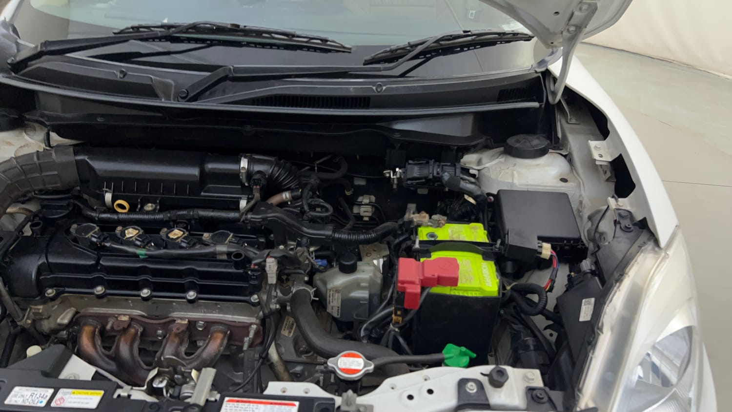 Used 2018 Maruti Suzuki Dzire VXi AMT Petrol Automatic engine ENGINE LEFT SIDE HINGE & APRON VIEW