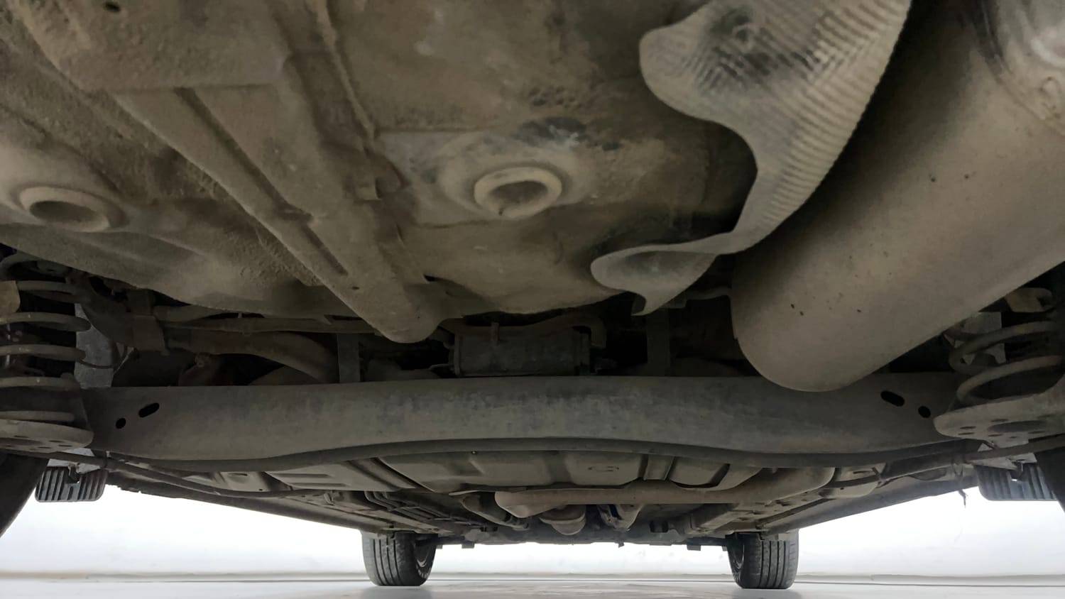 Used 2023 Hyundai Verna SX (O) 1.5 VTVT IVT Petrol Automatic extra REAR UNDERBODY VIEW (TAKEN FROM REAR)
