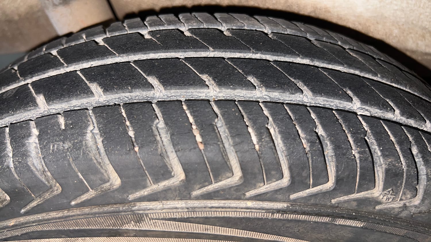 Used 2022 Maruti Suzuki Alto K10 LXi Petrol Manual tyres RIGHT REAR TYRE TREAD VIEW
