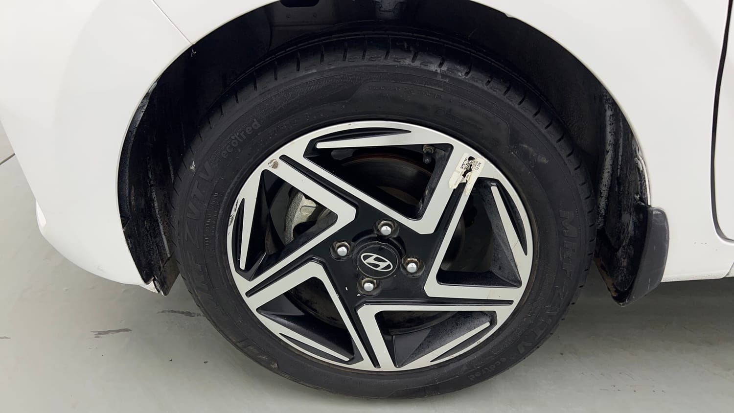 Used 2023 Hyundai Grand i10 Nios Asta 1.2 Kappa VTVT Petrol Manual tyres LEFT FRONT TYRE RIM VIEW