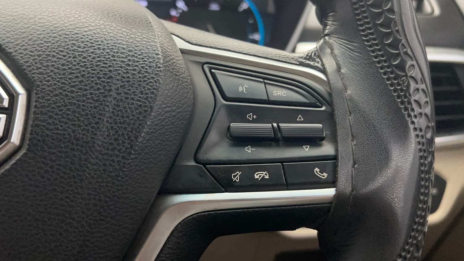 Used 2022 MG Motors Hector Sharp 1.5 Petrol Turbo Hybrid MT Hybrid Manual top_features Cruise control