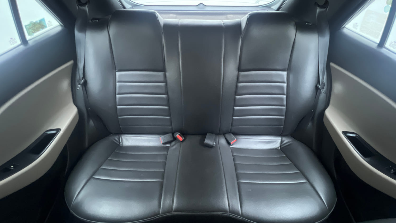 Used 2017 Hyundai Elite i20 Sportz 1.2 Petrol Manual interior REAR SEAT CONDITION VIEW