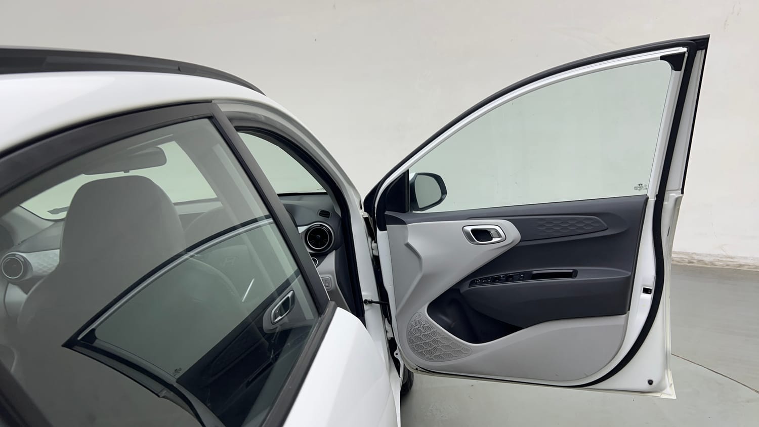 Used 2023 Hyundai Grand i10 Nios Asta 1.2 Kappa VTVT Petrol Manual interior RIGHT FRONT DOOR OPEN VIEW