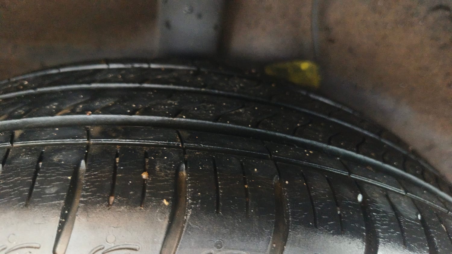 Used 2022 Hyundai Aura SX 1.2 Petrol Petrol Manual tyres RIGHT REAR TYRE TREAD VIEW