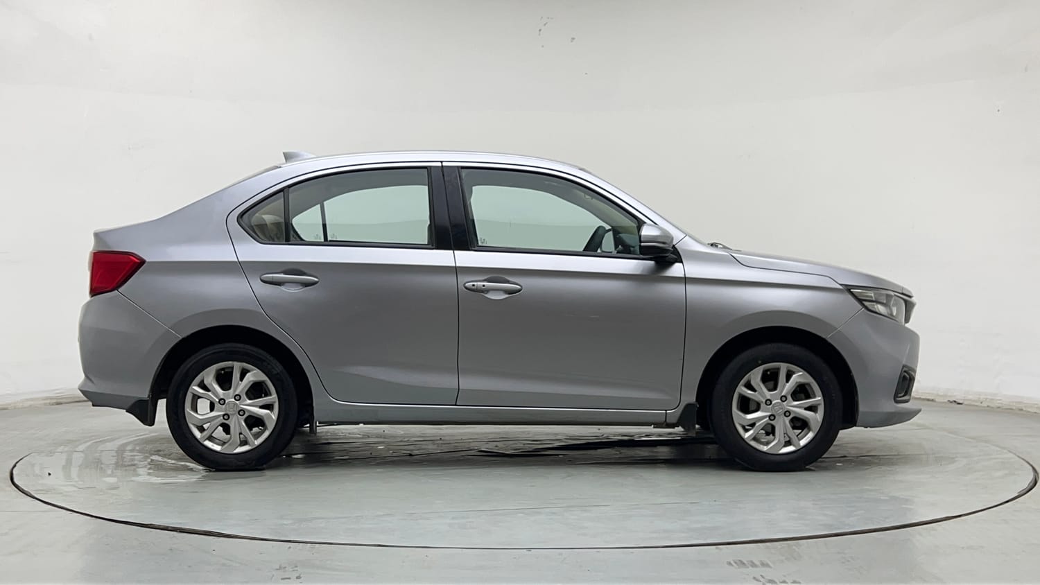Used 2019 Honda Amaze 1.2 VX MT Petrol Petrol Manual exterior RIGHT SIDE VIEW
