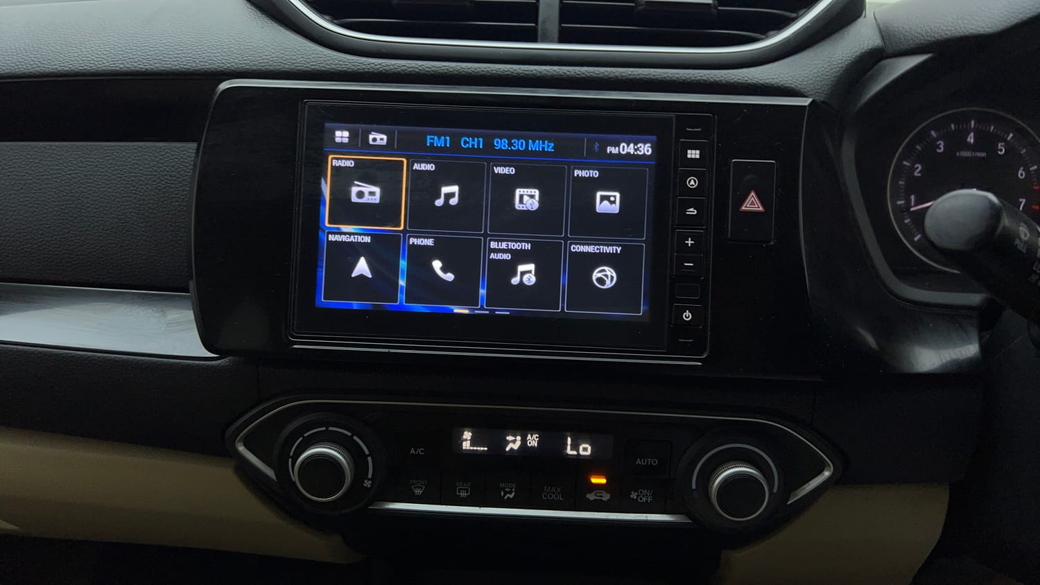 Used 2019 Honda Amaze 1.2 VX MT Petrol Petrol Manual top_features Integrated (in-dash) music system