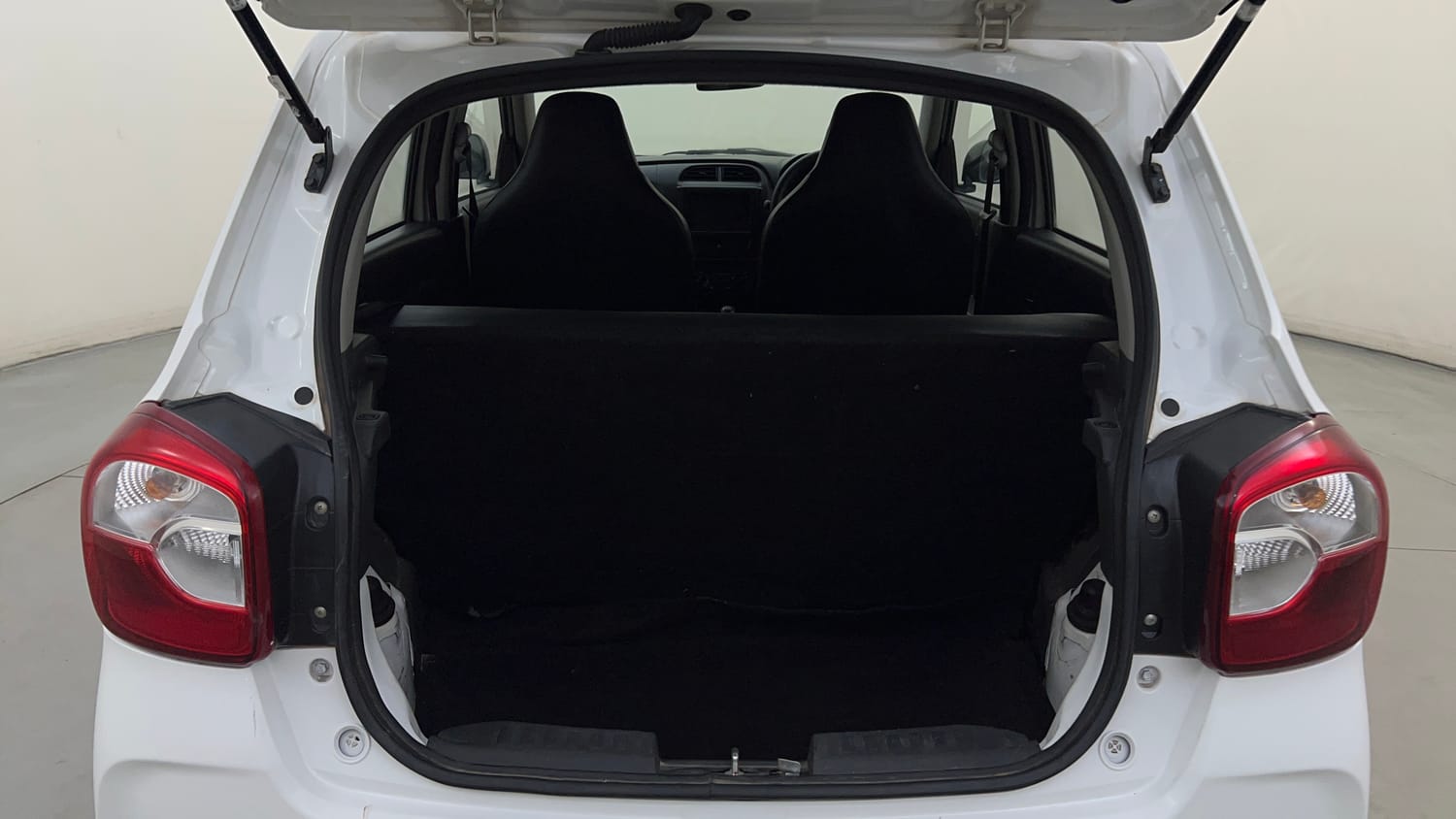 Used 2022 Maruti Suzuki Alto K10 LXi Petrol Manual interior DICKY INSIDE VIEW