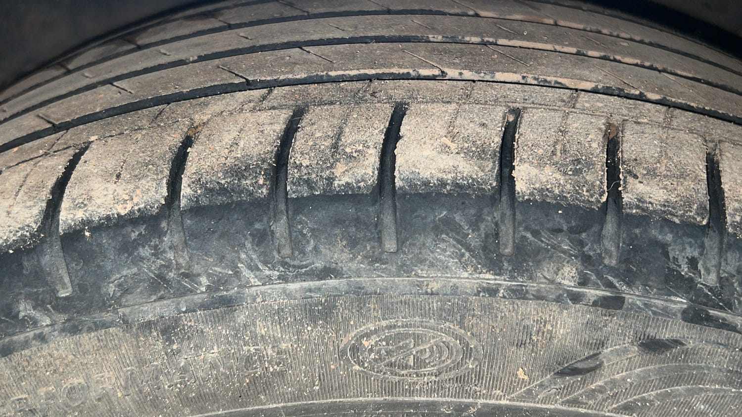 Used 2022 MG Motors Hector Sharp 1.5 Petrol Turbo Hybrid MT Hybrid Manual tyres LEFT FRONT TYRE TREAD VIEW